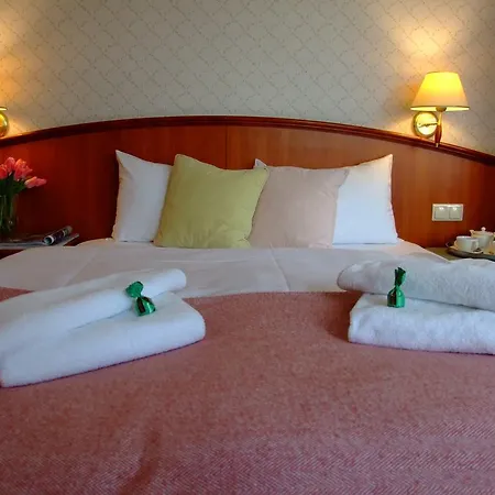 Stare Old Town Отель 3*