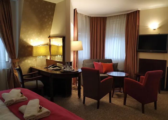 Stare Old Town 3* Познань